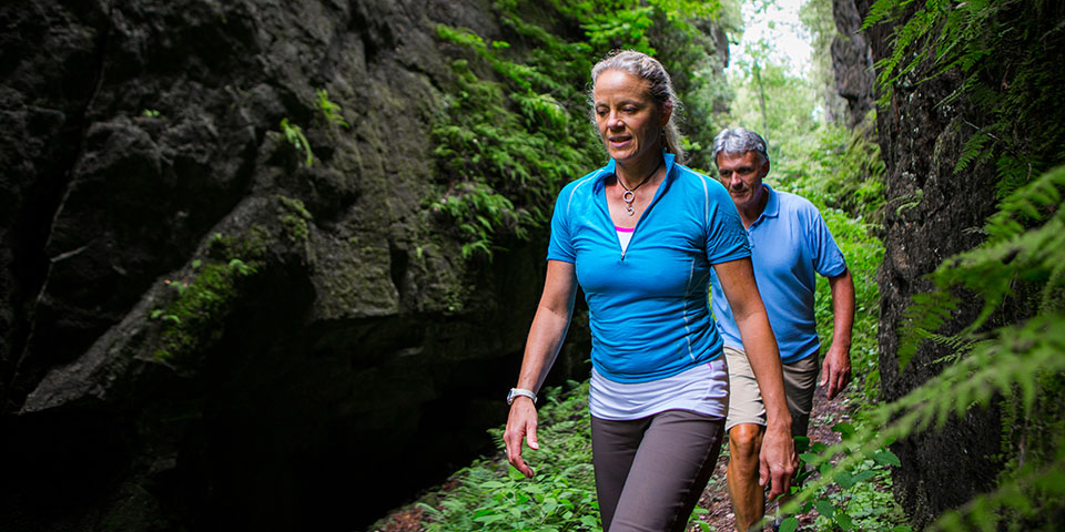 hiking_ss__553172191-joint_960x480px